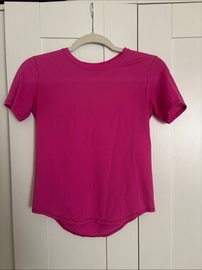 Lululemon Bright Fuchsia Short Sleeve Tee